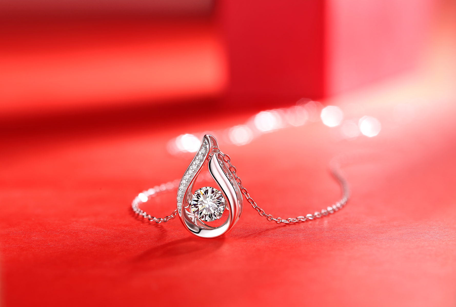 1Dynamic - A Fashionable And Trendy Jewelry Necklace Pendant Set With…